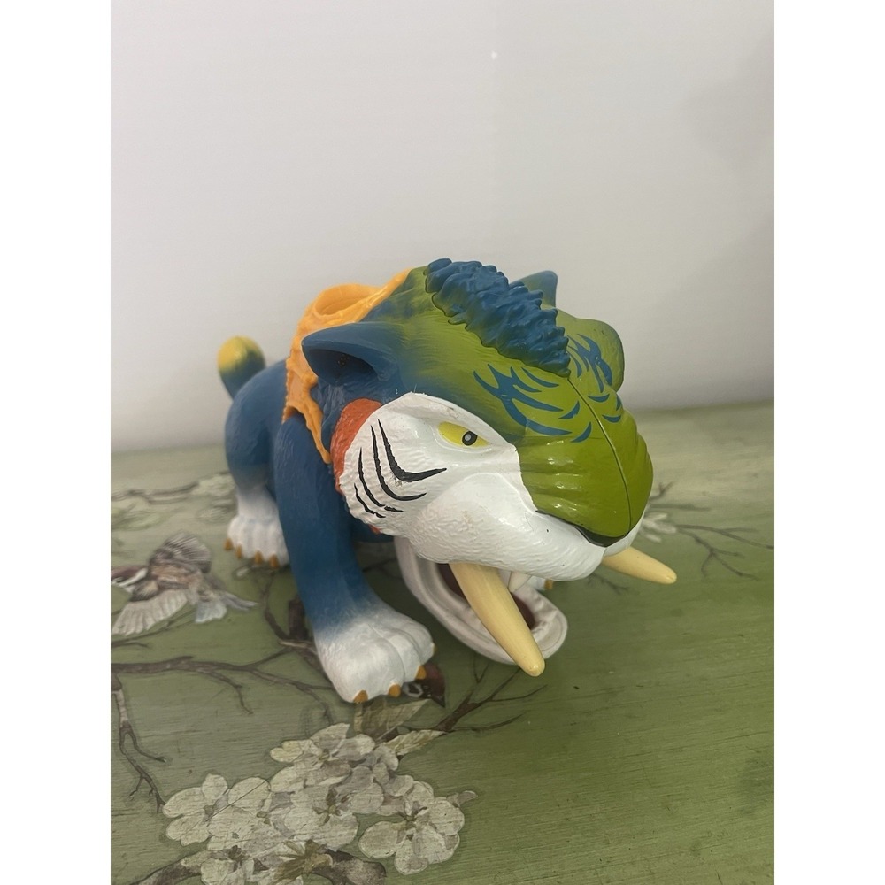 The Croods Croodacious Macawnivore Sabertooth Tiger Movable fisher-Price Rare